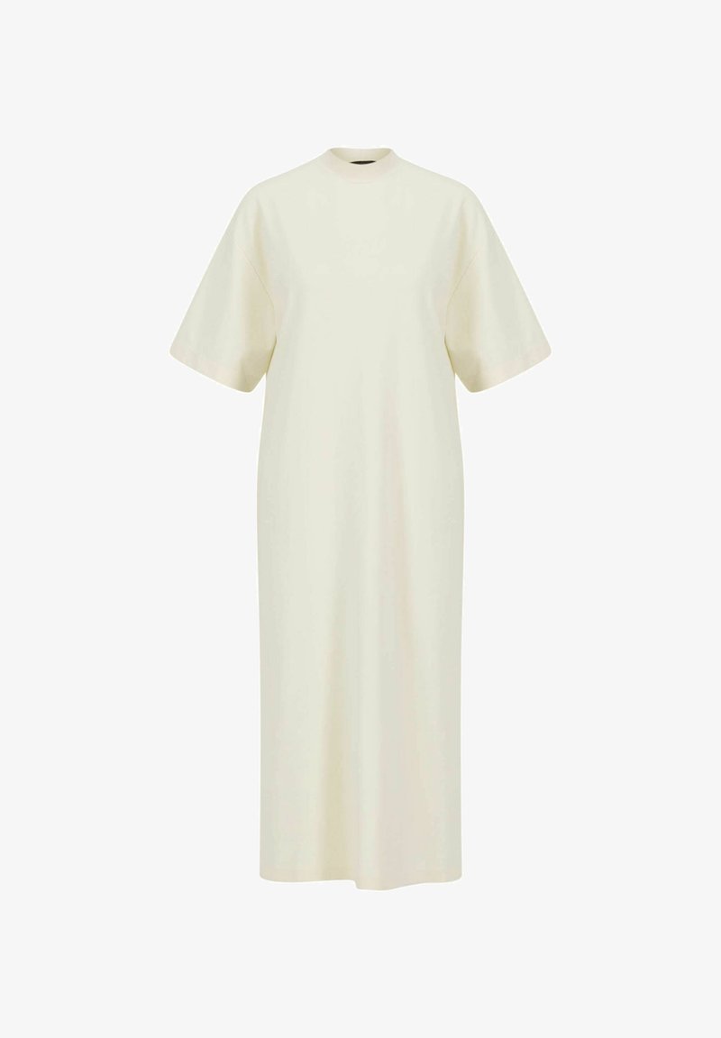 Robe midi de couleur crème, coupe ample, manches courtes larges et encolure ronde haute, présentée sur un fond blanc.
