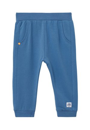 Blauwe katoenen sweatpants met elastische tailleband, twee zijzakken, oranje accentknop en logo patch op het been. Zachte, gladde textuur.