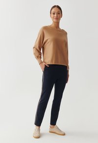 TATUUM Verryttelyhousut - navy
