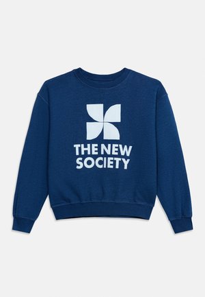 Marineblauwe sweatshirt met een wit abstract vierblaadjesontwerp en de tekst "THE NEW SOCIETY" op de voorkant.