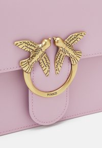 Pinko LOVE ONE CLASSIC - Sac bandoulière - purple