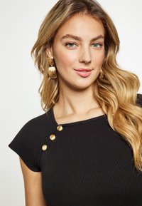 faina Tricou basic - schwarz