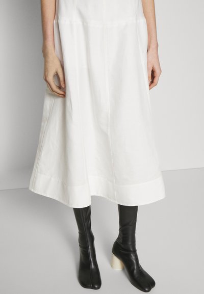 Materiel WEDDING GATHERED WAIST DRESS - Kokteiļkleita/ballīšu kleita - white