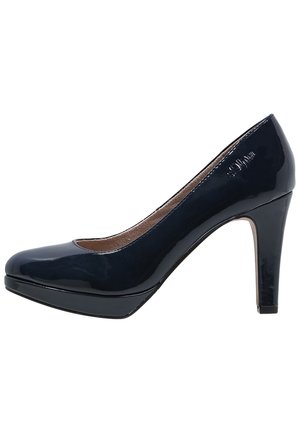 Escarpin en cuir verni noir, à talon haut, bout arrondi, semelle plateforme et talon fin de hauteur moyenne.