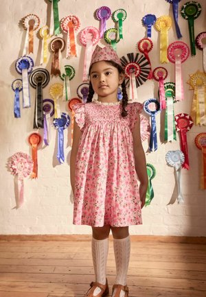 CATH EMBROIDERED SHIRRED FRILL SLEEVE-REGULAR FIT - Jurk - pink strawberry