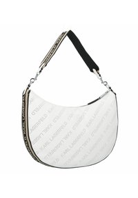 Borsa hobo bianca con texture a stampa del logo, hardware in argento e una tracolla staccabile nera e beige con nome del marchio. Chiusura a zip.