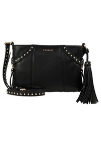 Borsa a tracolla nera in pelle con dettagli in metallo dorato, tracolla removibile e nappina con frange. Etichetta "TWINSET" in oro.