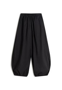 Fekete, laza szabású nadrág, könnyű anyagból, rugalmas derékrésszel és szűkülő szárvégekkel. Simaság, mintázat nélküli felület.