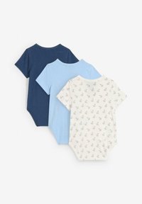 Tre body integrali a manica corta: uno blu navy, uno azzurro chiaro e uno crema con motivo a veliero. Realizzati in morbido cotone, con una texture liscia.