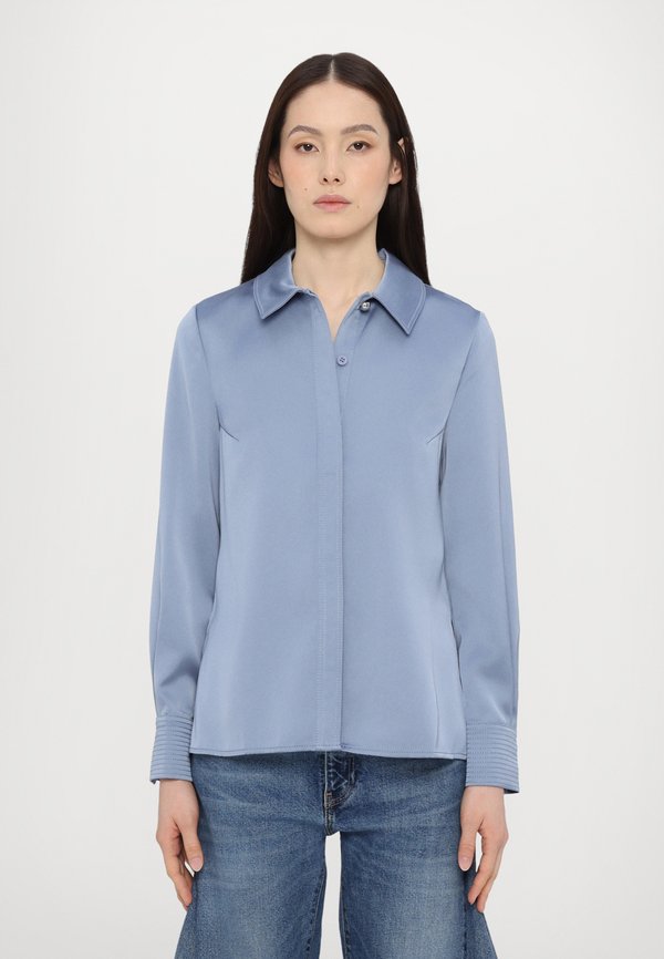 COLLARED FITTED SHIRT - Button-down blouse