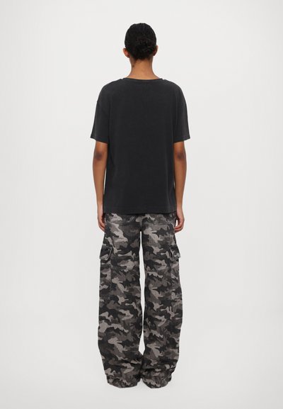 rag & bone DISCO BOYFRIEND TEE - Apdrukāts T-krekls - blackmult