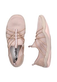 Rosa Mesh-Sneaker mit elastischen Schnürsenkeln, abgerundetem Zehenbereich und strukturierten Sohlen. Verfügt über ein weiches Material, subtile Akzente und ein atmungsaktives Design.