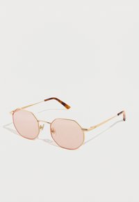 Selezionato, gold-coloured