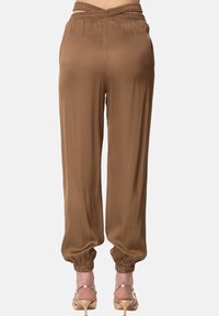GAeLLE Pantaloni - marrone