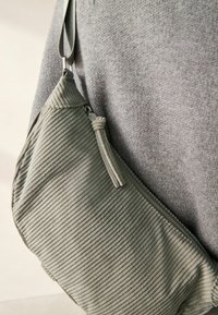 Next SLING - Skuldertasker - grey