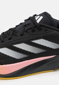 adidas Performance DURAMO SL W - Tenisice za cestovno trčanje - core black/zero metallic/spark