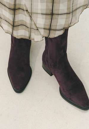 Next, REGULAR FIT - FOREVER COMFORT® CHISEL TOE KNEE HIGH SOCK BOOTS - Boots - new chocolate brown