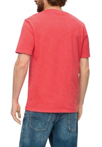 s.Oliver MIT LABEL - T-Shirt basic - hellorange