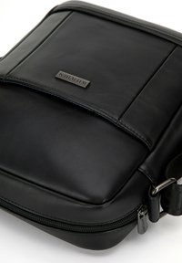 WITTCHEN OFFICE COLLECTION - Taška s příčným popruhem - black
