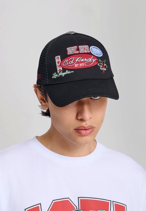 Ed Hardy, UNISEX EST 1971 VARSITY BADGE 5 PANEL TRUCKER - Pet - black