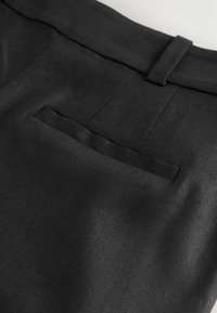 RICH TAILORED JORT - Shorts - black