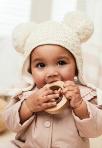 Next - BABY DOUBLE POM TRAPPER HAT - Gorro - cream Imagen en miniatura 1