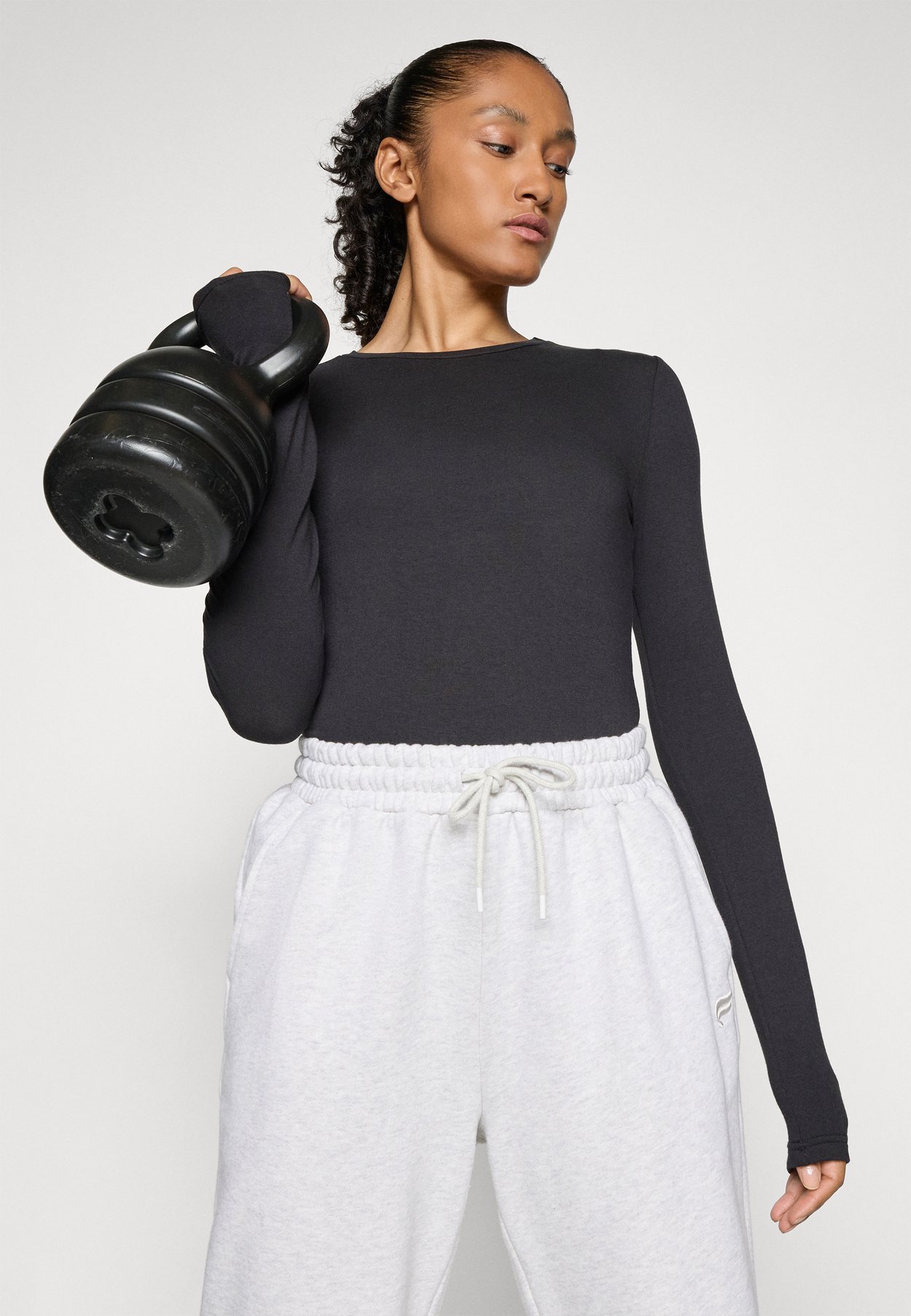 ONPFENIA SLIM TOP