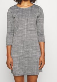 ONLY Tall Sukienka etui