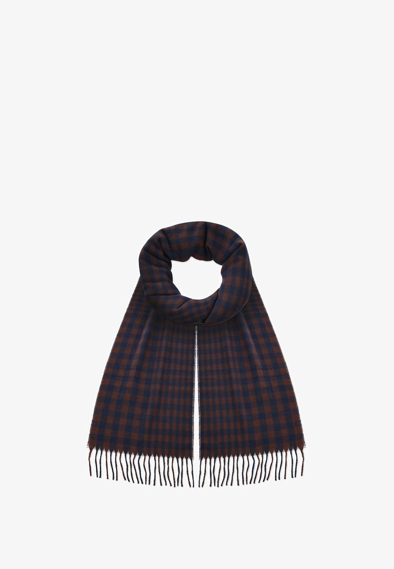 W kratkę szalik w ciemnoniebieskich i brązowych odcieniach, z frędzlami na brzegach i miękką fakturą tkaniny, zwinięty w kształt pętli.