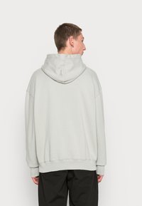 Pegador LOGO OVERSIZED  - Sweatshirt com capuz - washed heather grey