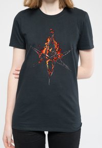 Paradiso Clothing BRING ME THE HORIZON FLAMING HEX - Print T-shirt - black