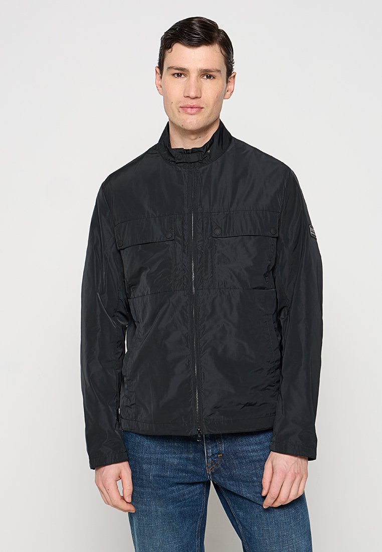 Barbour International Lichte jas zwart