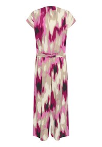 Vestido con estampado floral en rosa, beige y negro, con mangas cortas, un cinturón en la cintura y un diseño fluido hasta la rodilla.