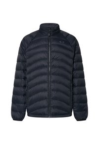 Sort isoleret jakke med høj hals, quiltet design, lynlås foran og sidelommer. Fremstillet af letvægts, vandafvisende materiale.