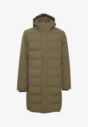 Olíva zöld steppelt kabát kapucnival, egyenes fazonnal, cipzáros elülső résszel és fekete díszítéssel a mandzsettákon a fokozott szigetelés érdekében.