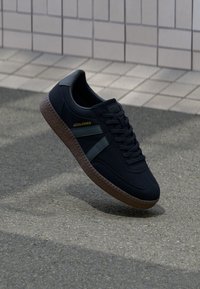 Unselected, anthracite/asphalt