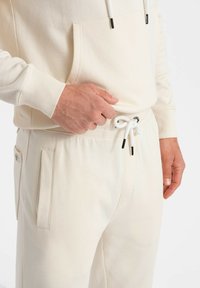 Ombre KANGAROO SET - Chándal - cream