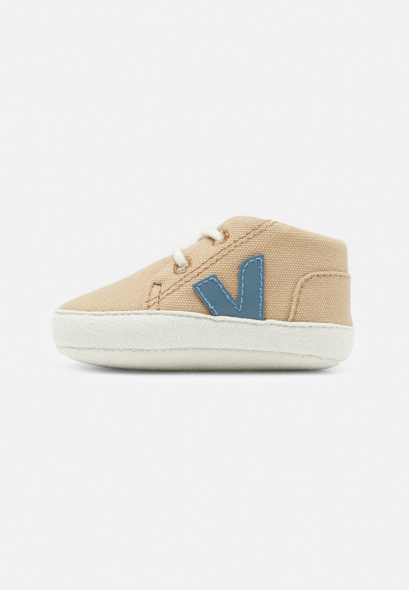 Veja BABY First shoes dune california/brown Zalando.ie
