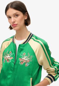 Superdry Co SUKAJAN EMBROIDERED Bomber Jacket