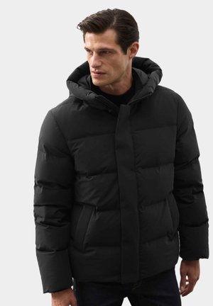 Bunda z prachového peří - black