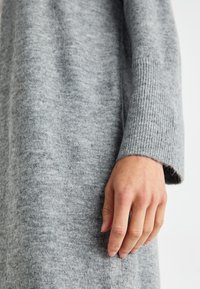 Vero Moda VMJUPITER OPEN  - Gilet - medium grey melange