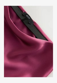 Non sélectionné, burgundy red