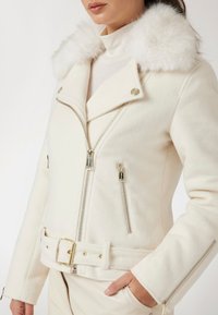 Guess Bleiser - creme