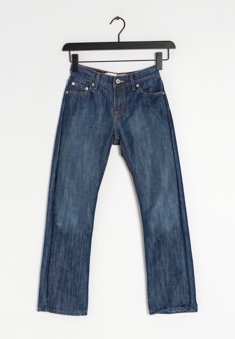 Modré džínové kalhoty se rovnými nohavicemi, designem s pěti kapsami a jedním knoflíkem vpředu. Opotřebovaný vzhled s mírným vyblednutím.