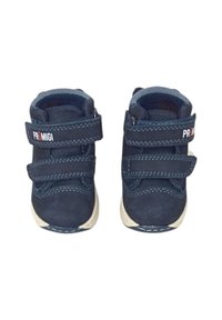 Scarpe per bambini in blu navy realizzate in suede e rete, con due cinturini regolabili in Velcro, suole beige a contrasto e dettagli in cucitura bianca.