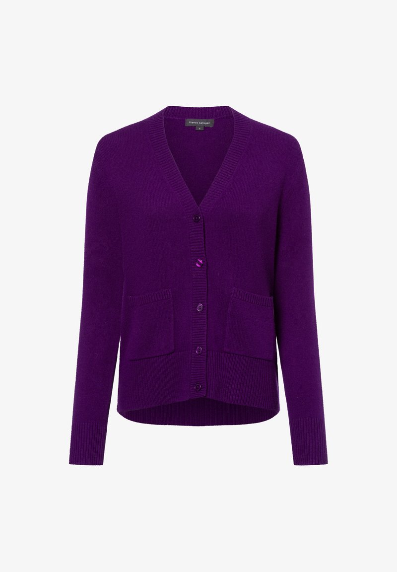 Paarse cardigan met een V-hals, voordeurtjes en twee voorzakken. Gebreide textuur en ribgebreide afwerkingen op de mouwen en de zoom.