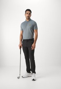 Lyle & Scott GOLF TECH - Polotričko - iron blue