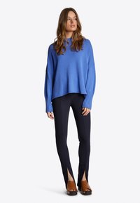 Robin Blue Pullover main image 1