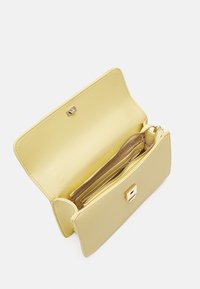 Valentino Bags SPECIAL MARTU - Mala a tiracolo - vaniglia