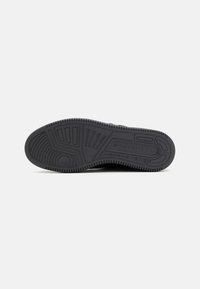 Nubikk BASKET COURT - Sapatilhas - black raven